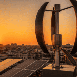 Éolienne verticale Darrieus sur toit urbain