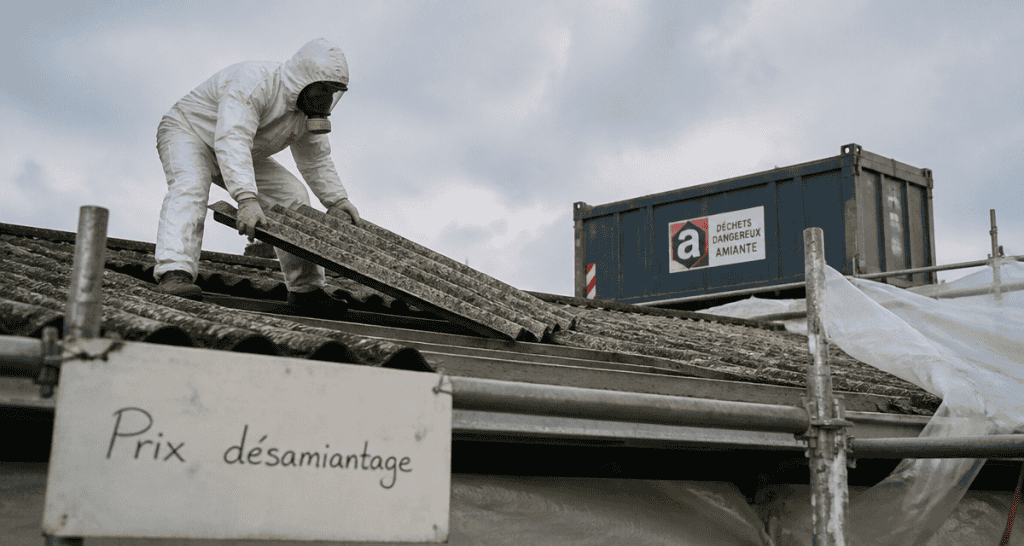 prix désamiantage ouvrier désamiantage toiture
