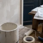 Travaux peinture déductibles impôts résidence principale : pot de peinture et devis